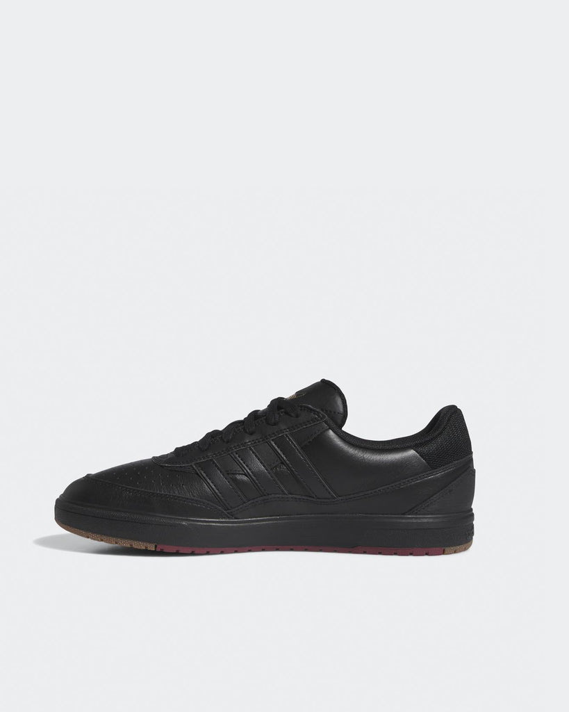 adidas IF9709  tyshawn II black black leather 