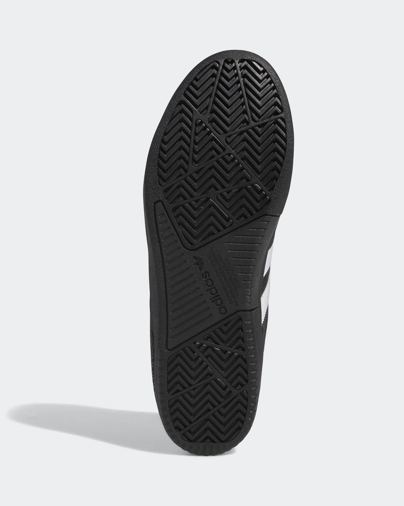 Adidas skateboarding tyshawn low pro model skate shoes black white black gold IE3124